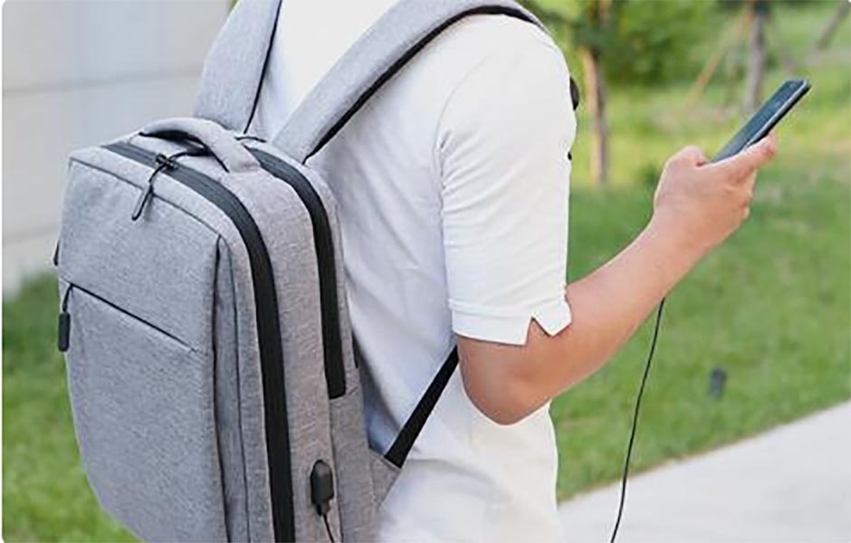 مزایای کوله پشتی usb دار